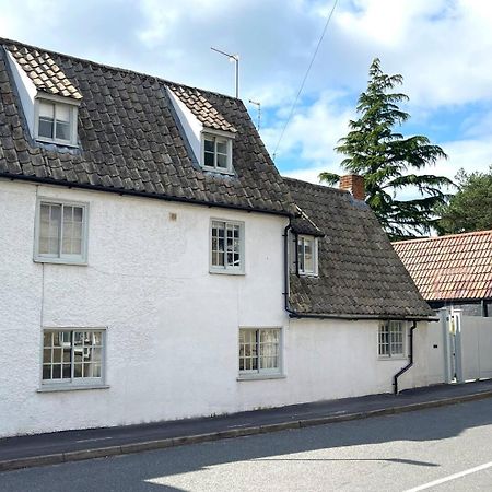 Elegant Oak Beamed House In Pretty Village - Cambridge Homehost Buckden  Екстер'єр фото