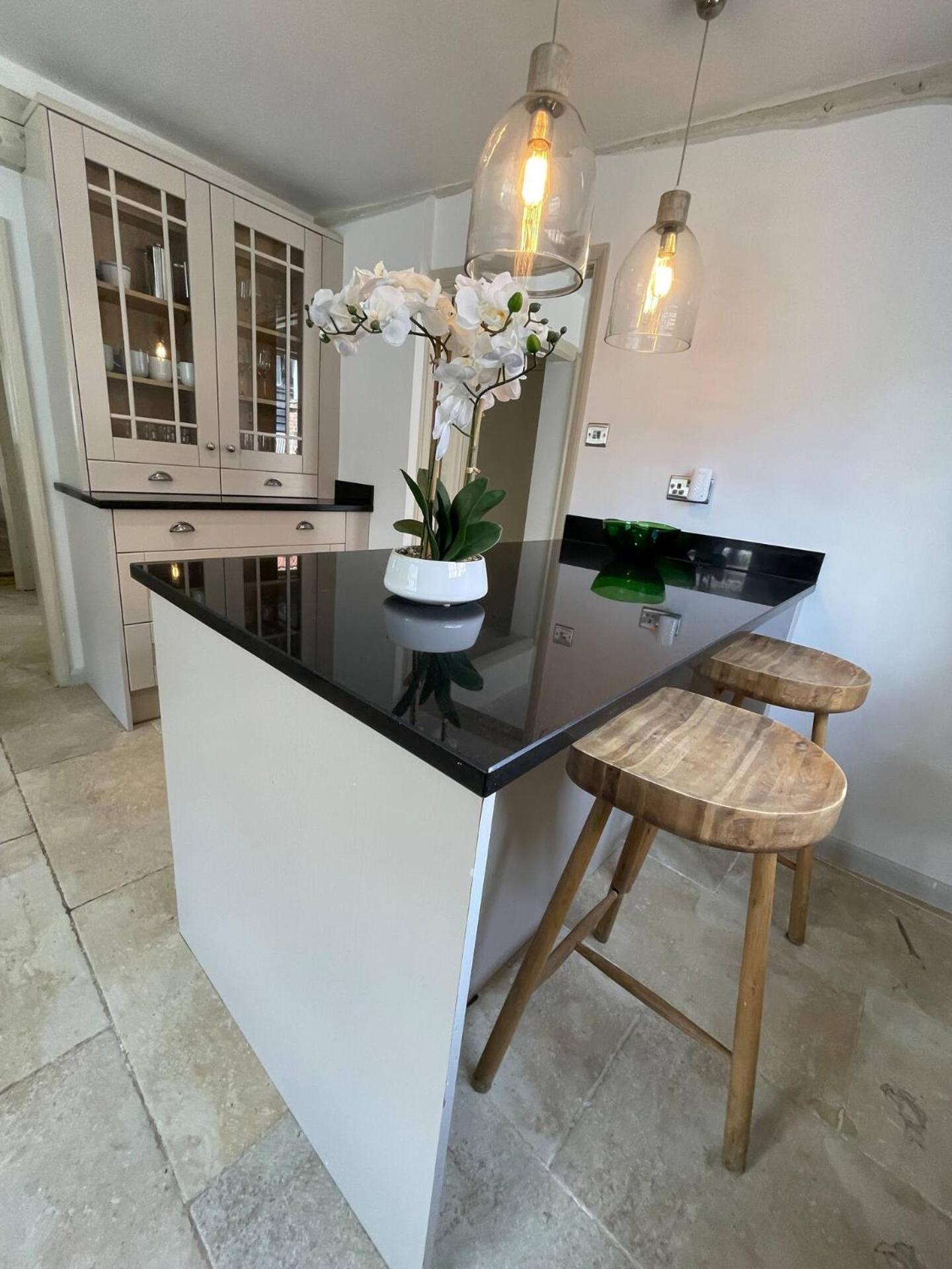 Elegant Oak Beamed House In Pretty Village - Cambridge Homehost Buckden  Екстер'єр фото