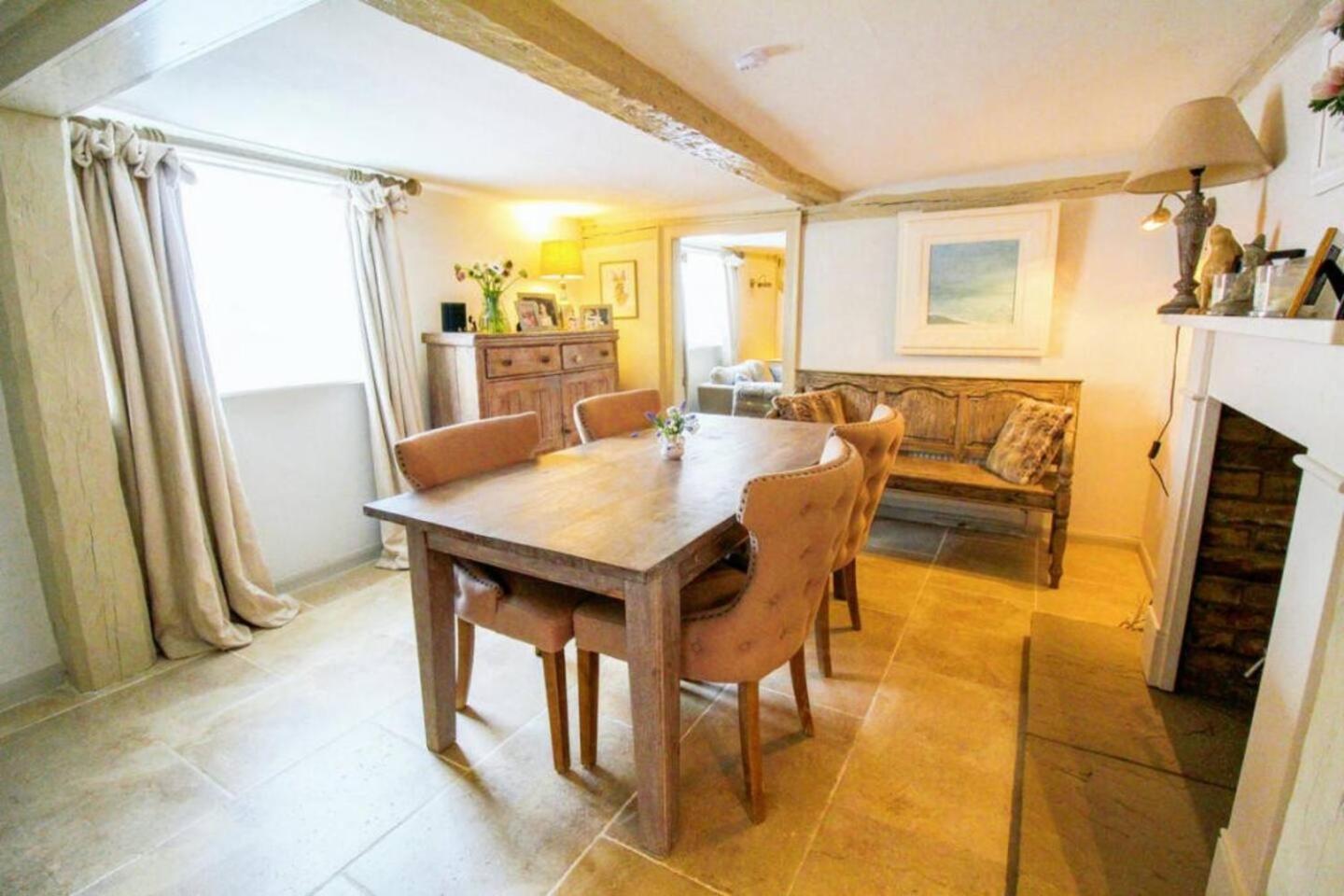 Elegant Oak Beamed House In Pretty Village - Cambridge Homehost Buckden  Екстер'єр фото