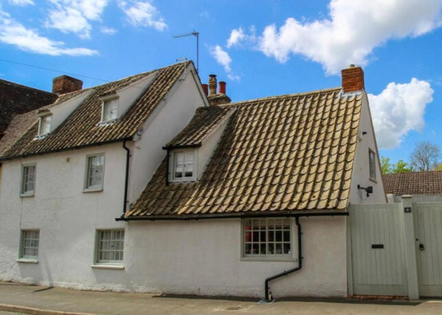 Elegant Oak Beamed House In Pretty Village - Cambridge Homehost Buckden  Екстер'єр фото